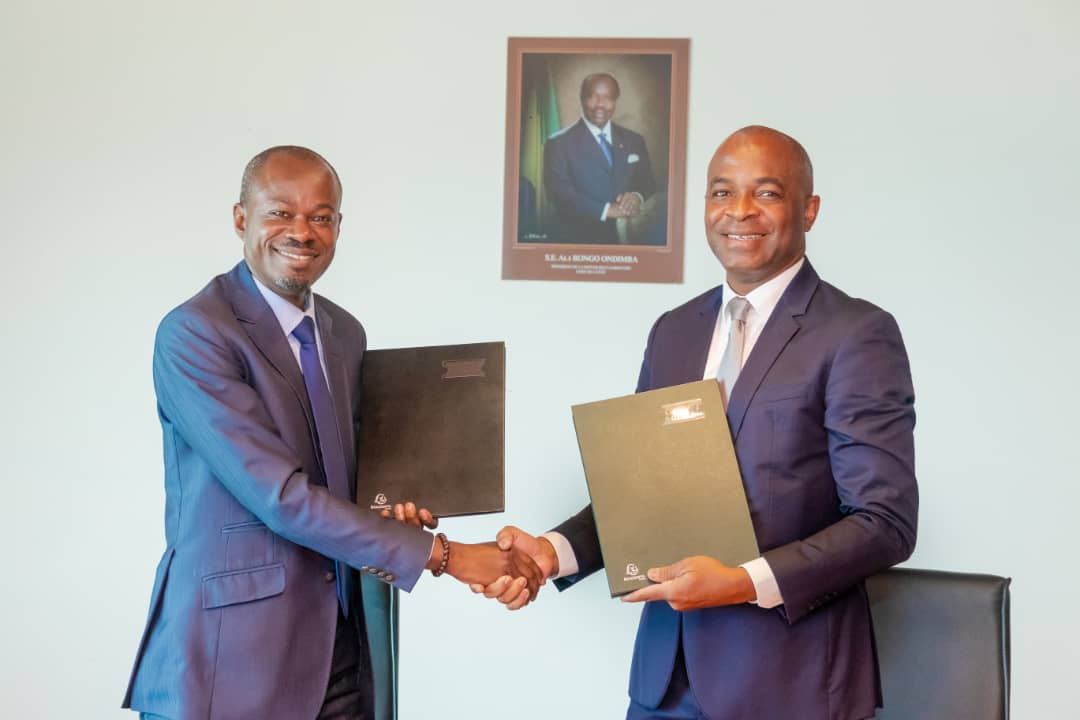 Le Directeur général d’Okoumé Capital SA, Edgard Mfouba et le président de l’ONEC, Franck Sima Mba.